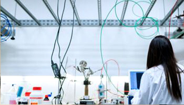 Photo of student working in a lab 